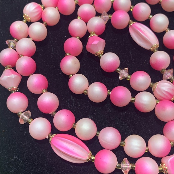 STUNNING 2 STRAND VINTAGE NECKLACE WITH CLIP EARRINGS - Picture 6 of 6